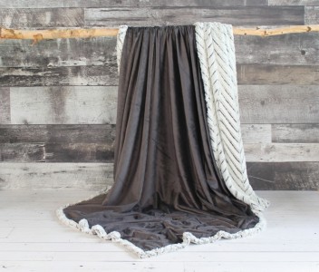 Lux Faux Fur Throw (57x70)